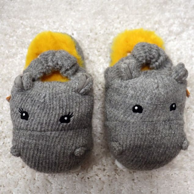 Brian & Pamela - Tapi Slippers